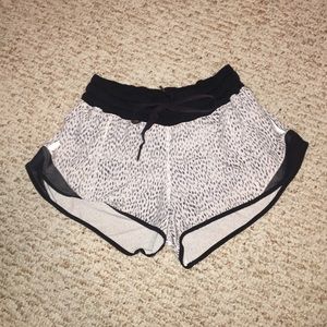 Lululemon Hotty Hot shorts size 2!